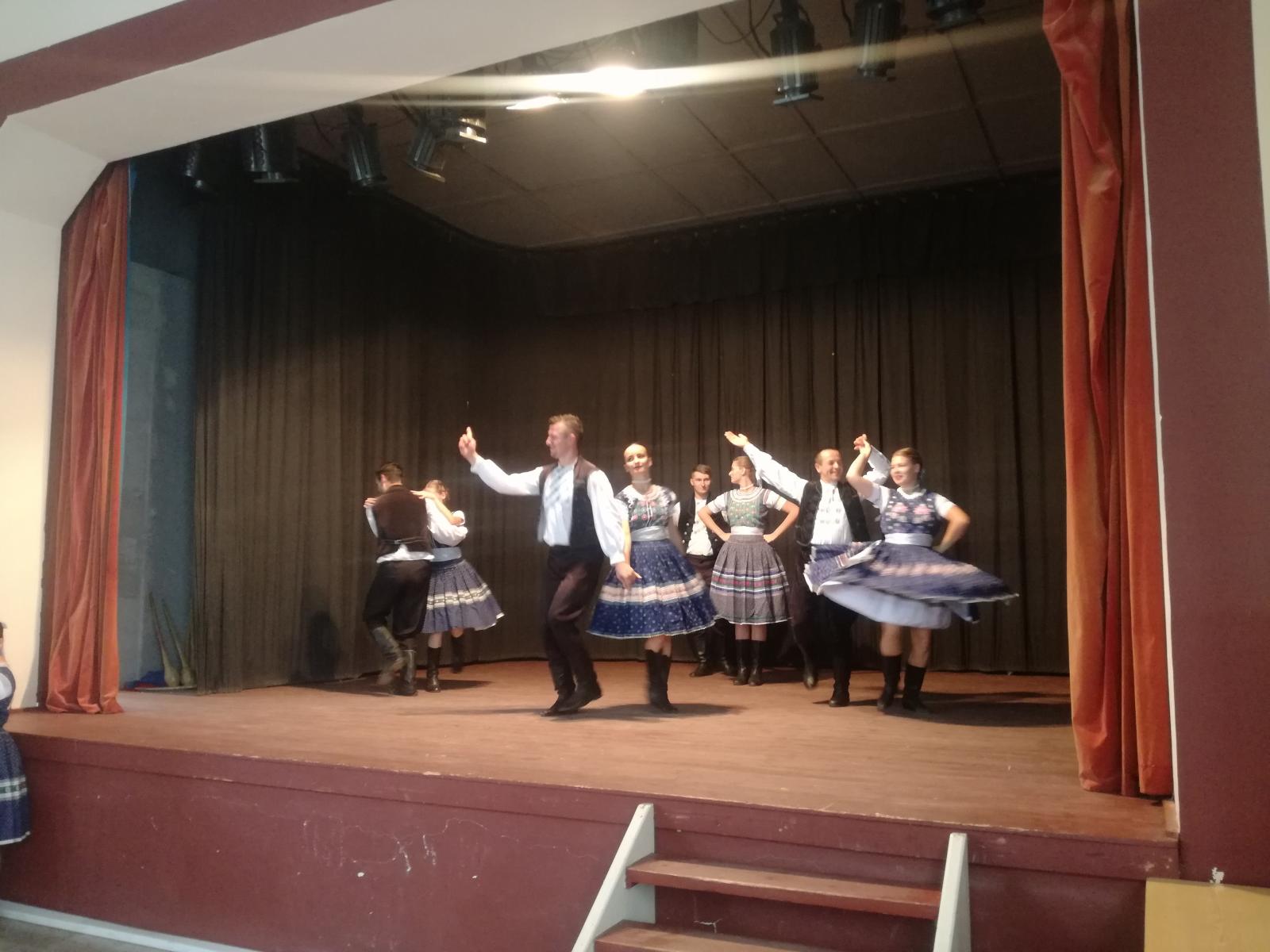 Fotogaléria Hodová slávnosť- folklórny súbor VATRA 23.09.2018 (36) Hodová slávnosť- folklórny súbor VATRA 23.09.2018
